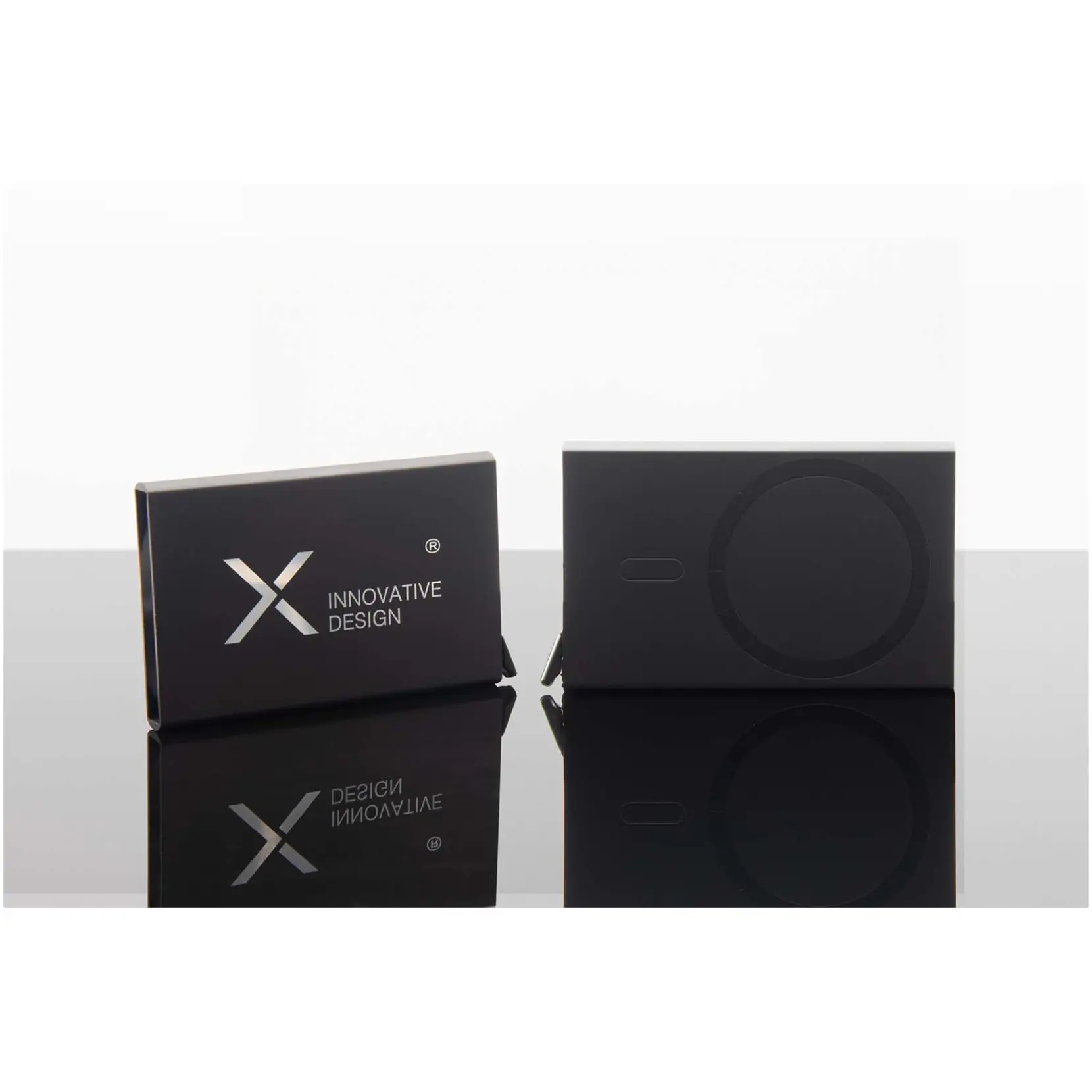 Bild på SCX.design O35 magnetisk RFID-korthållare