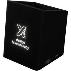 Bild på SCX.design O11 antibakteriell pennhållare med upplyst logotyp med dubbla USB-utgångar