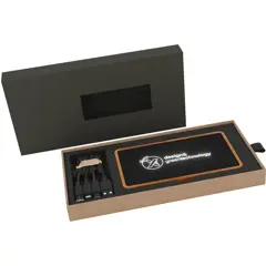 Bild på SCX.design P46 powerbank av trä på 10 000 mAh för trådlös laddning