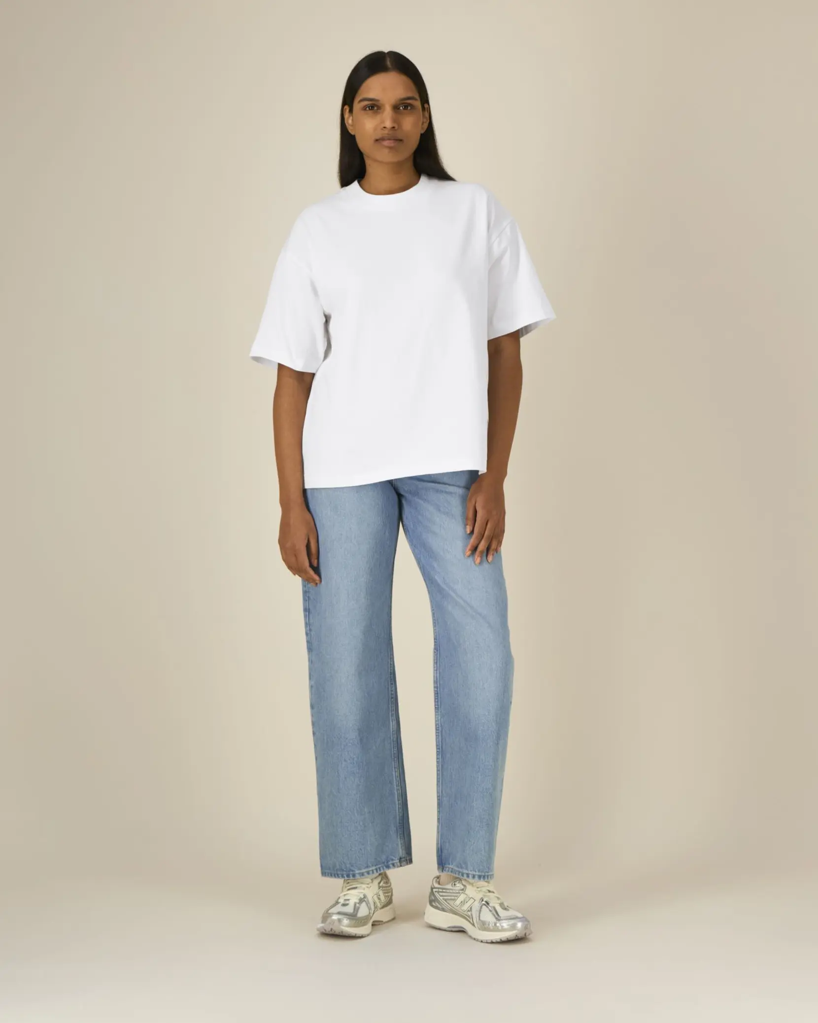 Bild på Asher The unisex heavy weight boxy t-shirt