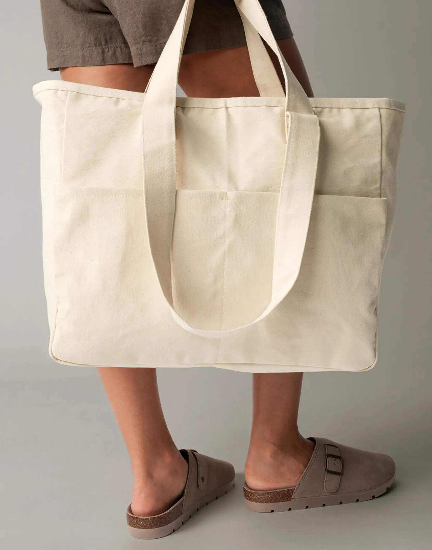 Bild på Double Handle Cargo Pocket Tote