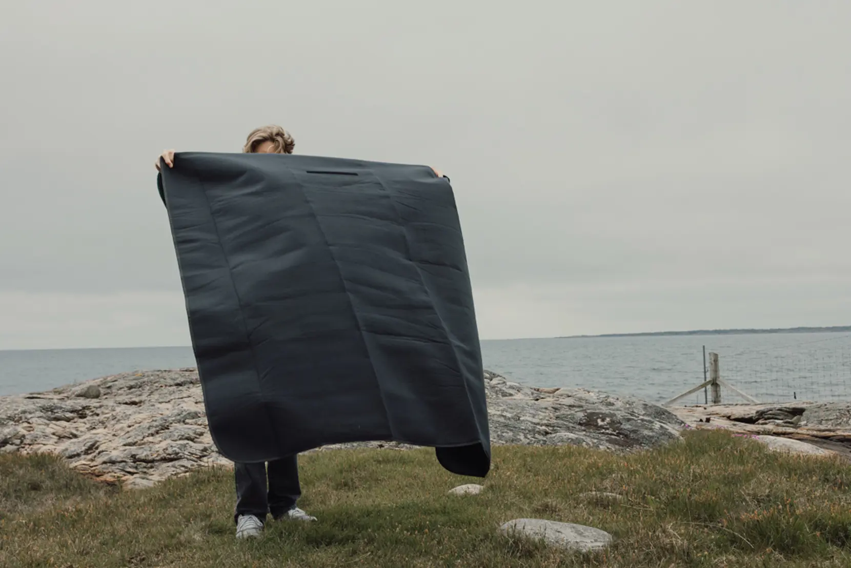 Bild på VINGA Baltimore RCS picnic blanket
