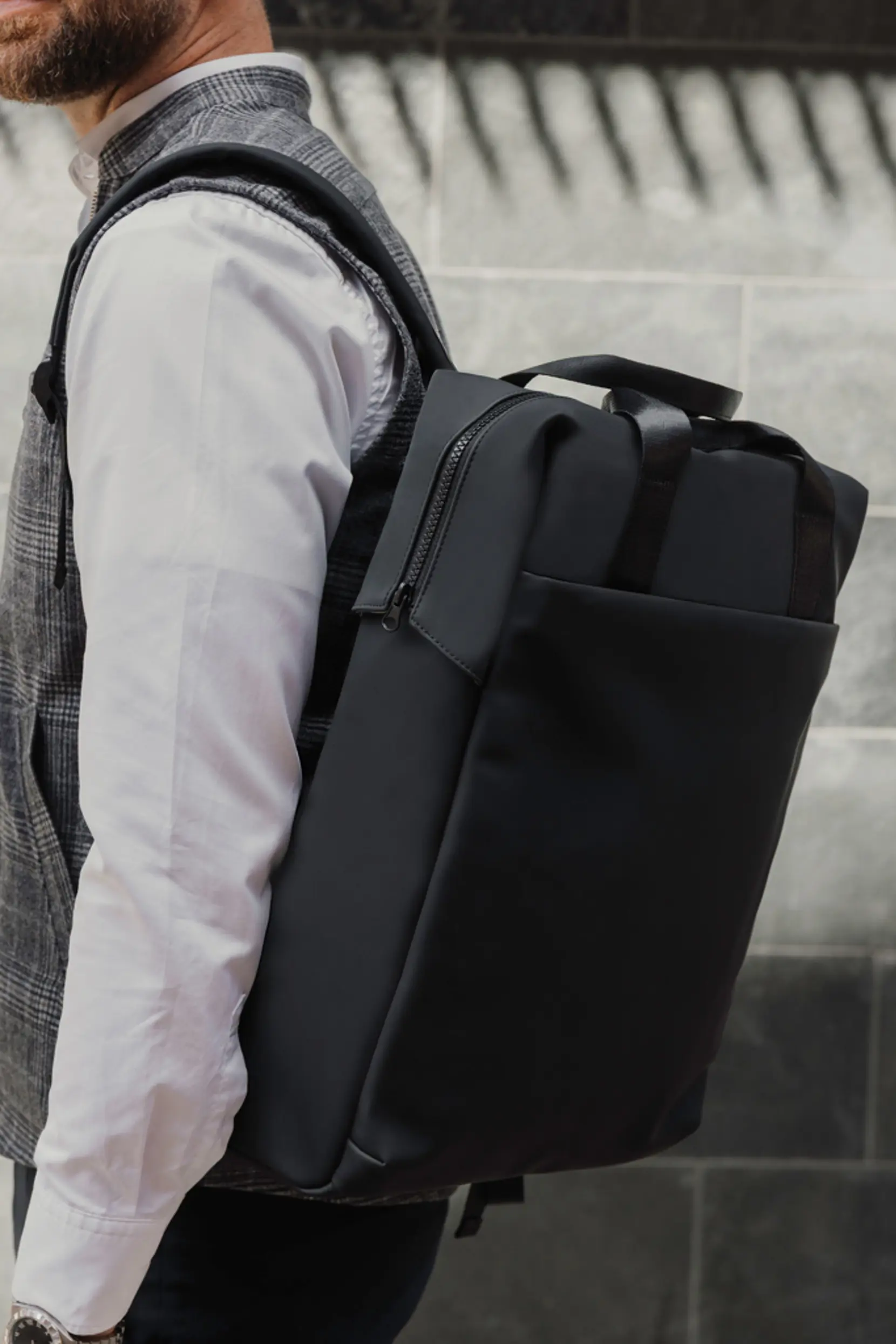 Bild på VINGA Baltimore RCS tote backpack