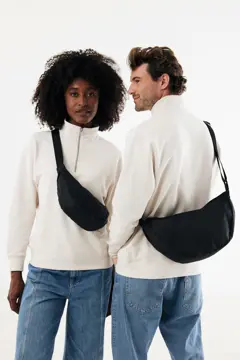 Bild på Crescent XL AWARE™ RPET slingväska