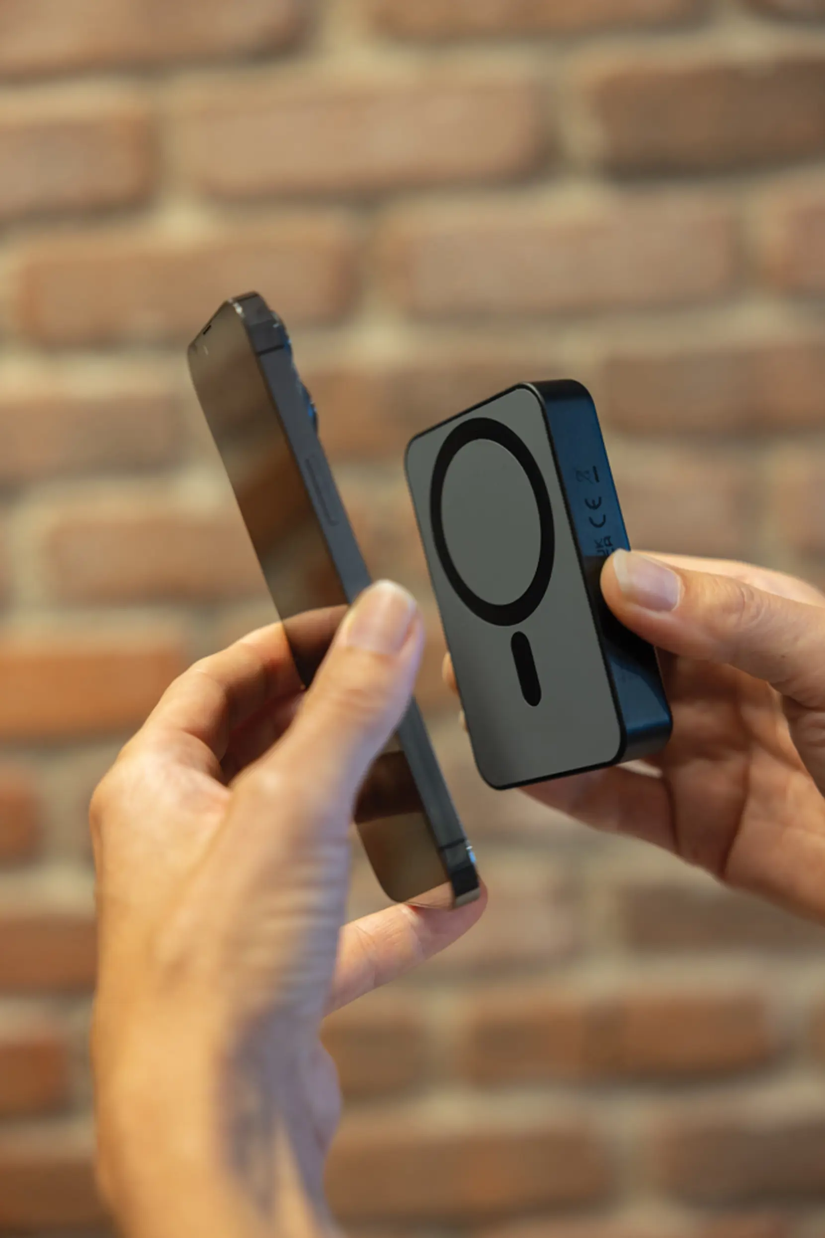 Bild på Amporia RCS plast 10 000 mAh magnetisk powerbank