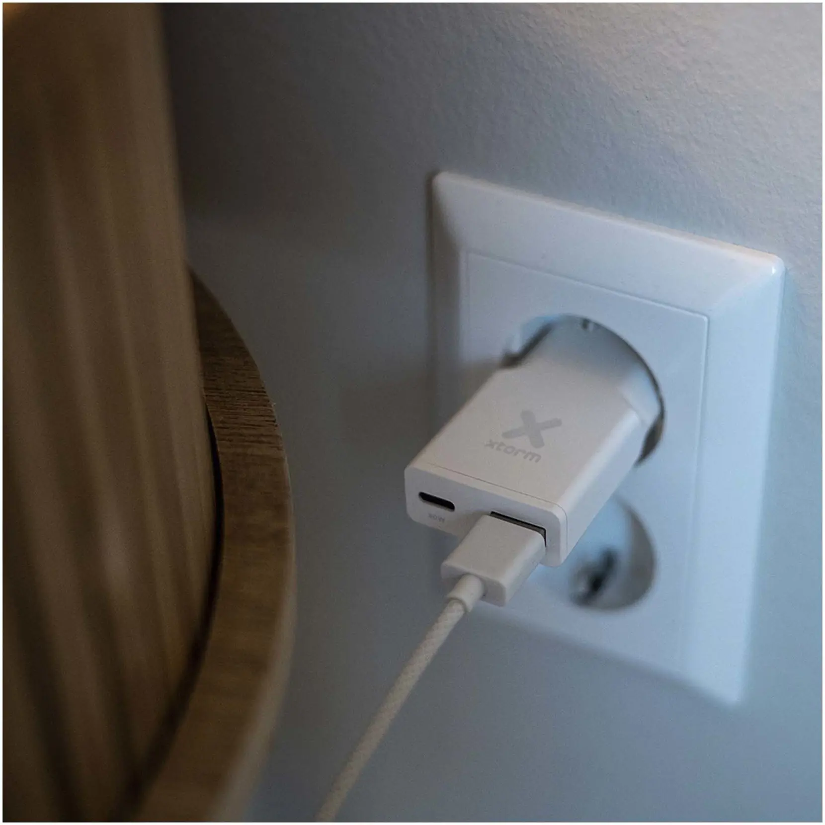Bild på Xtorm XG2SL025 Go2 SlimLine 25 W laddare
