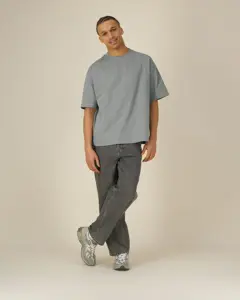 Bild på Asher The unisex heavy weight boxy t-shirt