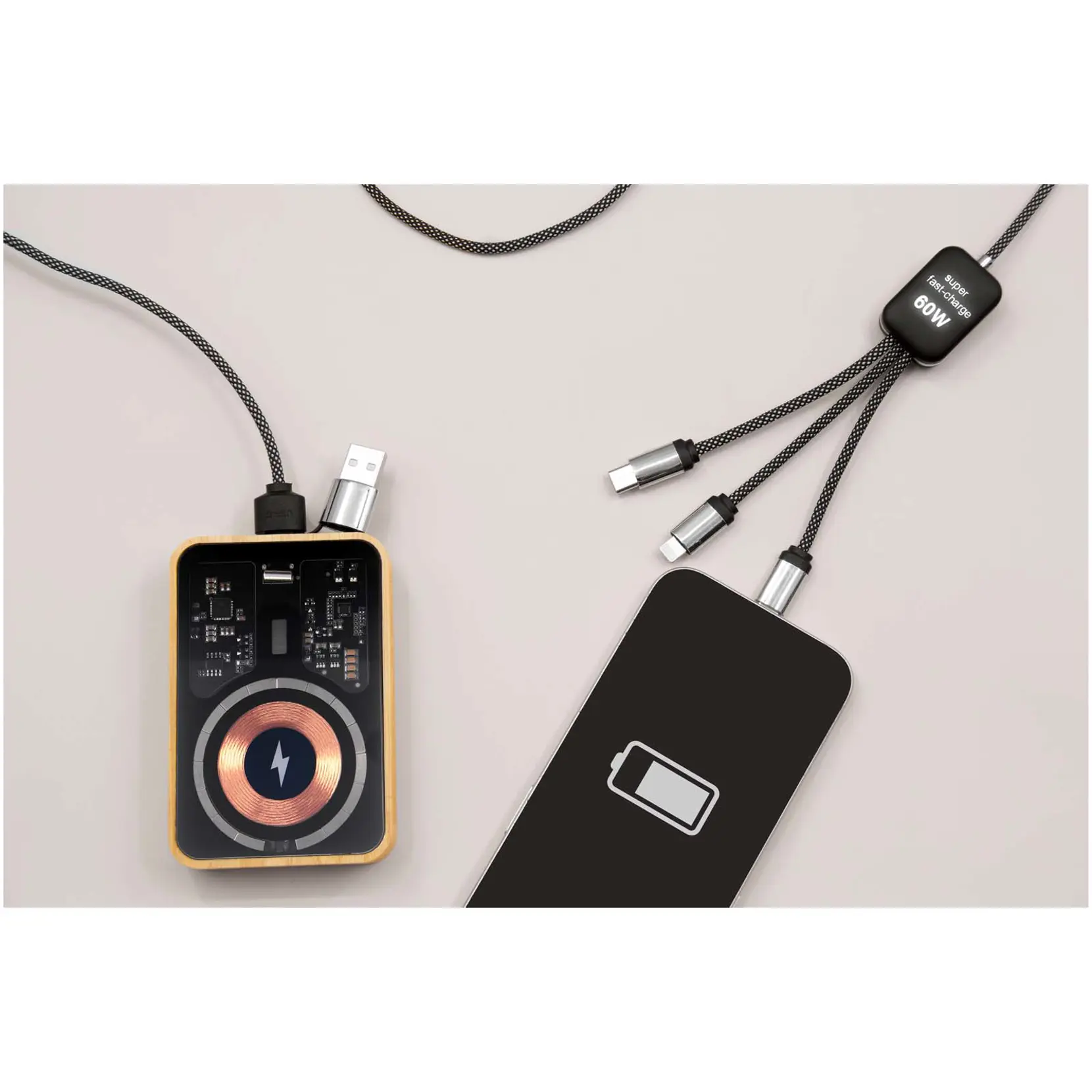 Bild på SCX.design C33 Type-C-laddningssladd på 60 W med dubbelupplyst logotyp 