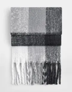 Bild på Fluffy Check Scarf