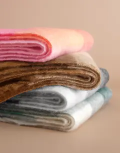 Bild på Fluffy Check Scarf