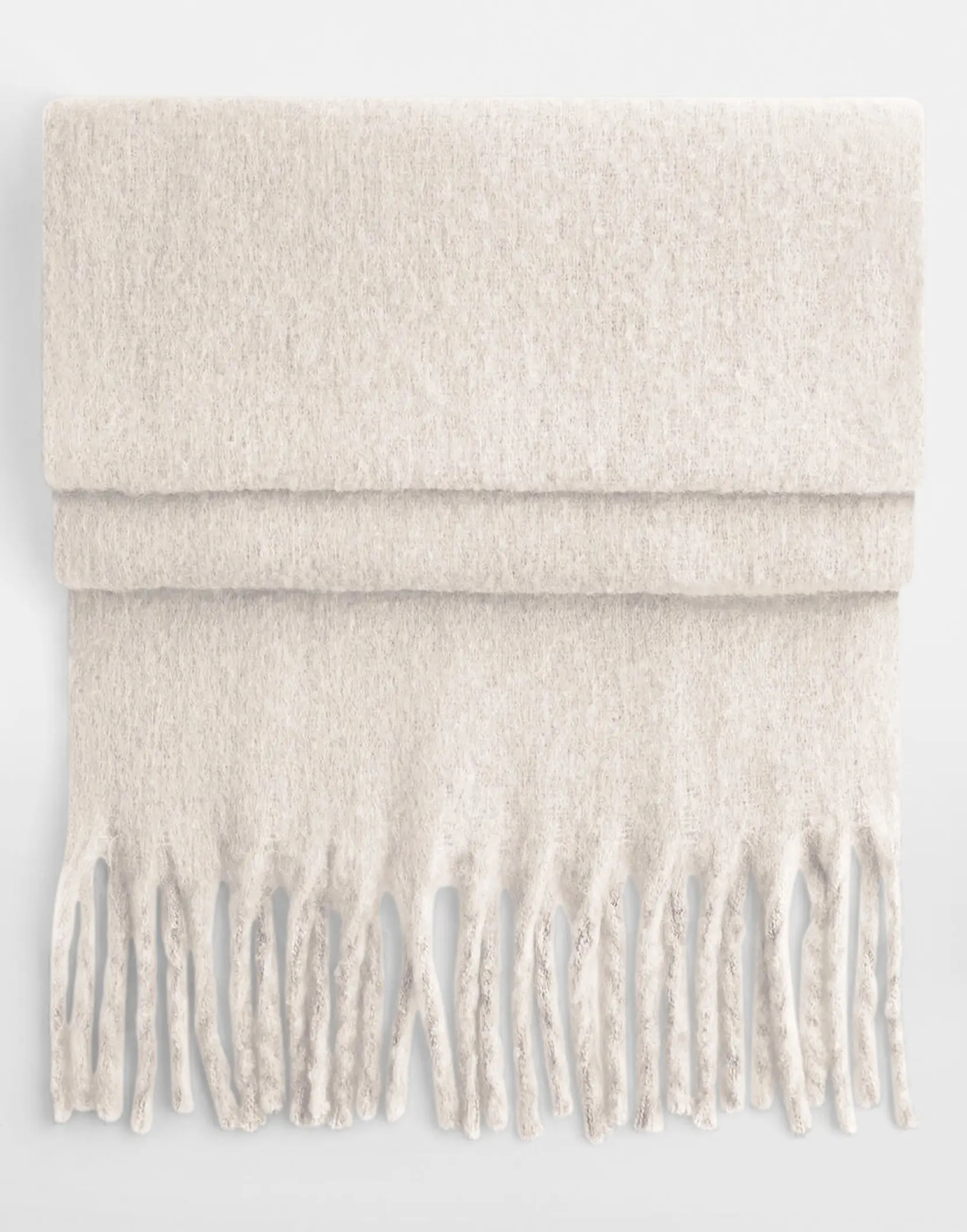 Bild på Fluffy Scarf