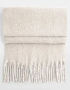 Bild på Fluffy Scarf