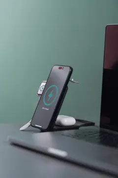 Bild på Urban Vitamin Arcadia RCS rplastic 15W 3i1 magnetisk laddare