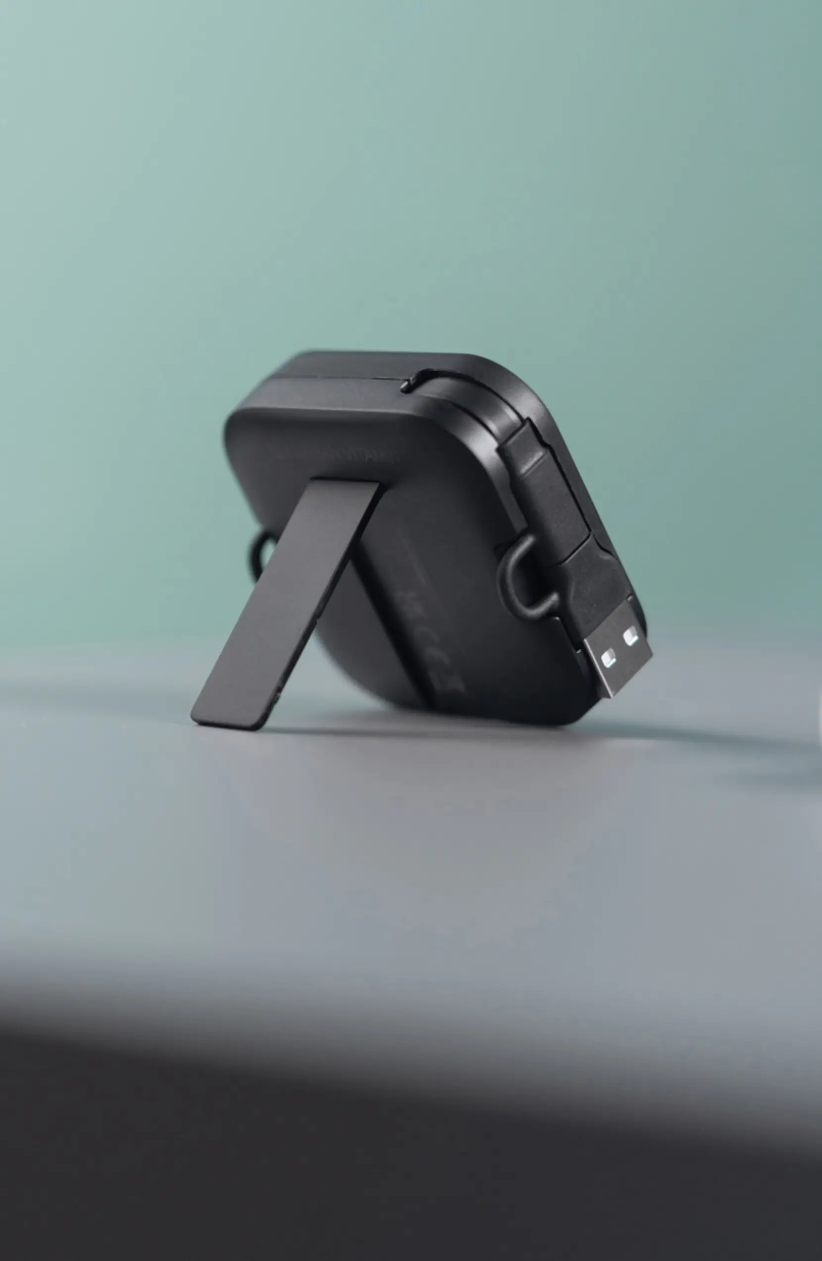 Bild på Urban Vitamin San Jose 100W stativ med infällbar kabel