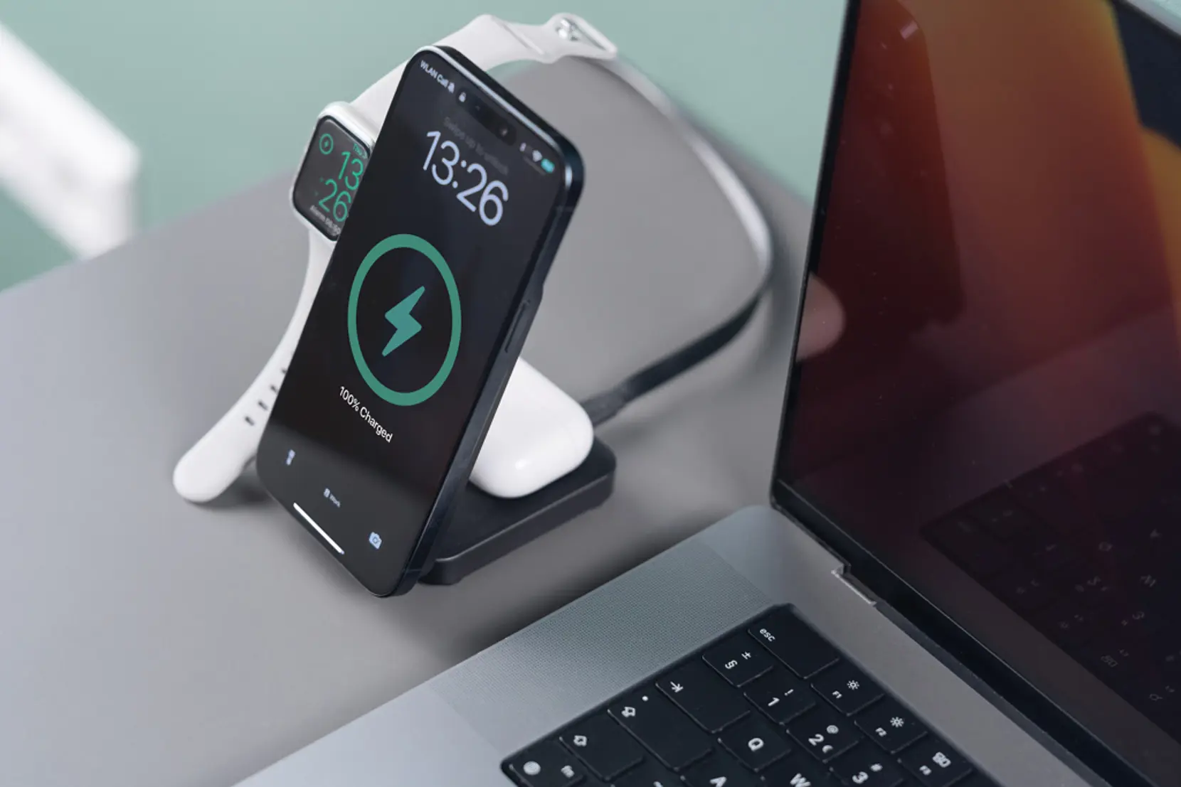 Bild på Urban Vitamin Arcadia RCS rplastic 15W 3i1 magnetisk laddare