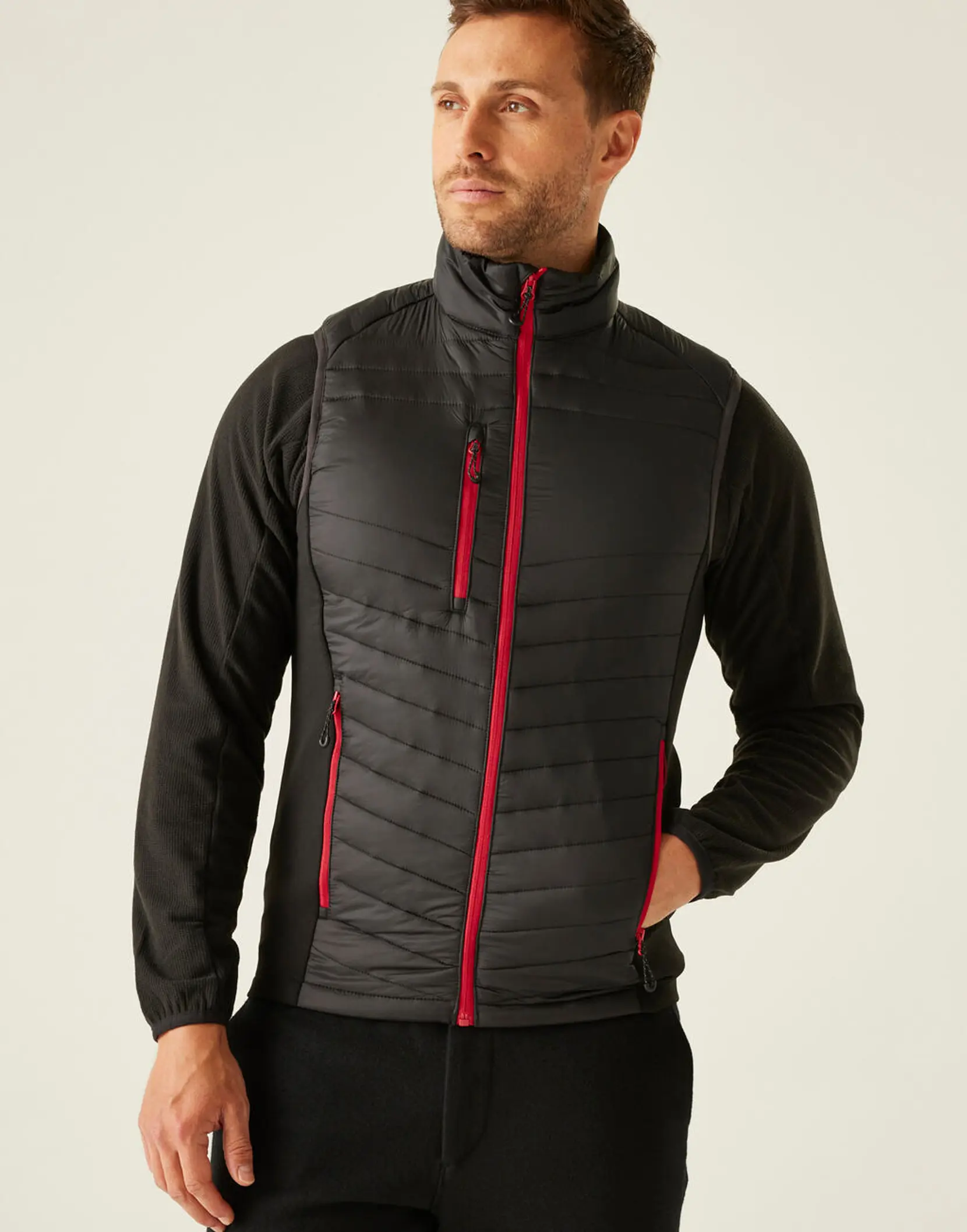 Bild på Men's Navigate Hybrid Bodwarmer Bild på Men's Navigate Hybrid Bodwarmer