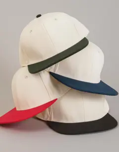 Bild på Contrast Flat Peak 6 Panel Cap