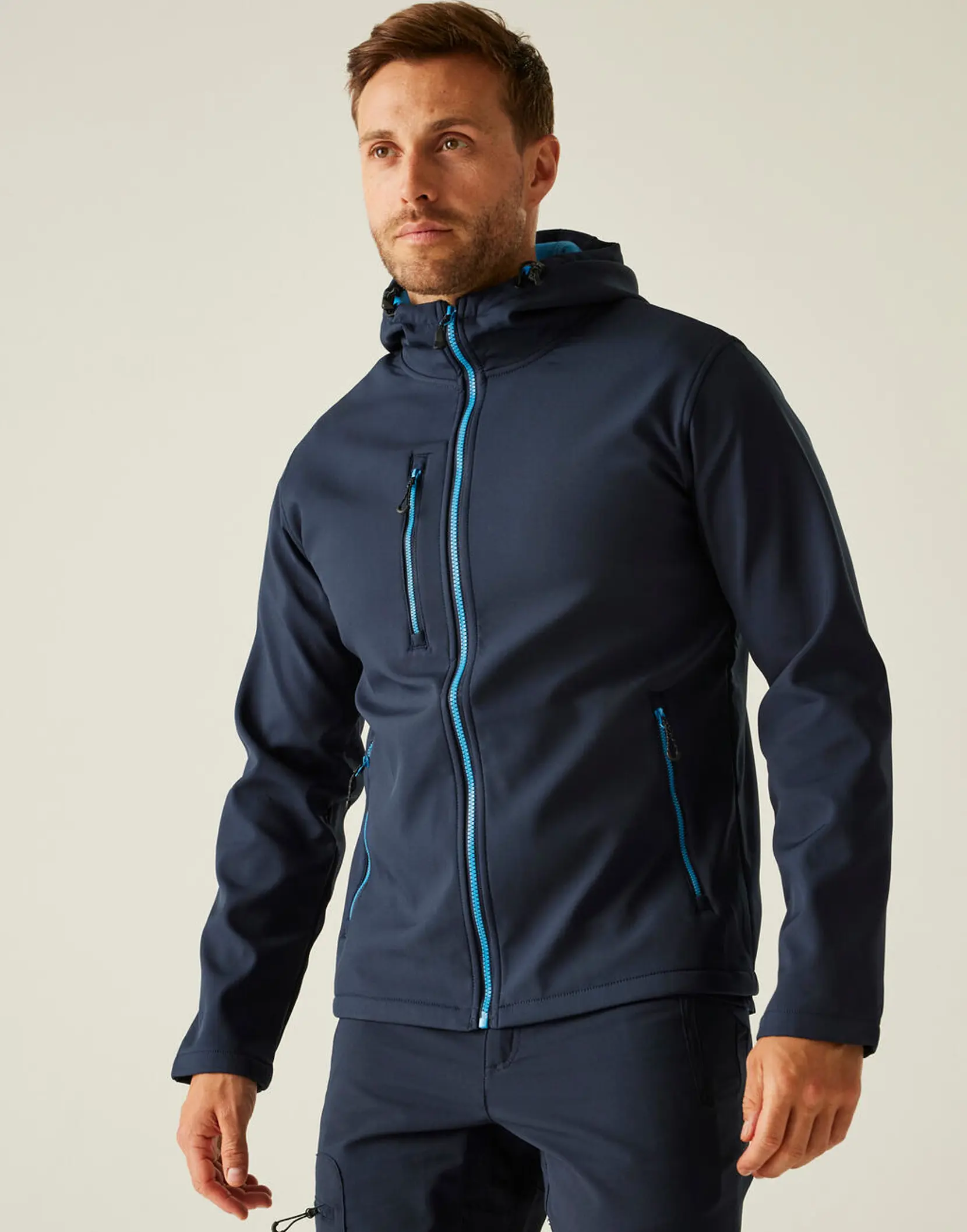 Bild på Navigate 2-Layer Hooded Softshell Jacket
