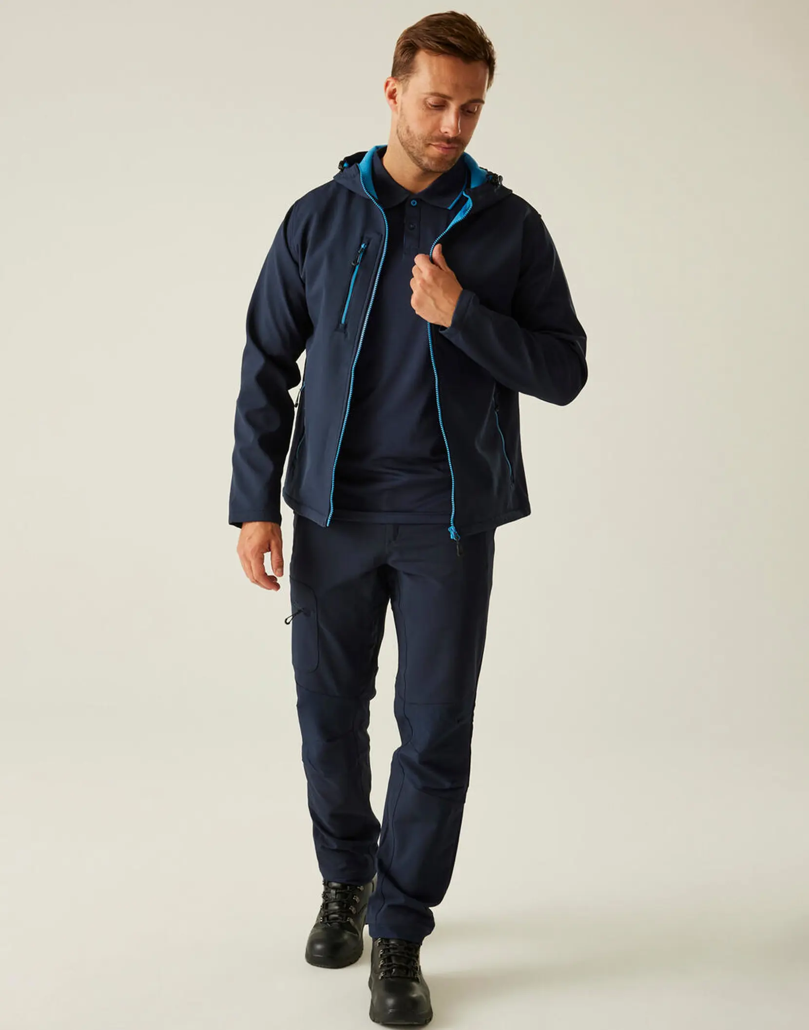 Bild på Navigate 2-Layer Hooded Softshell Jacket