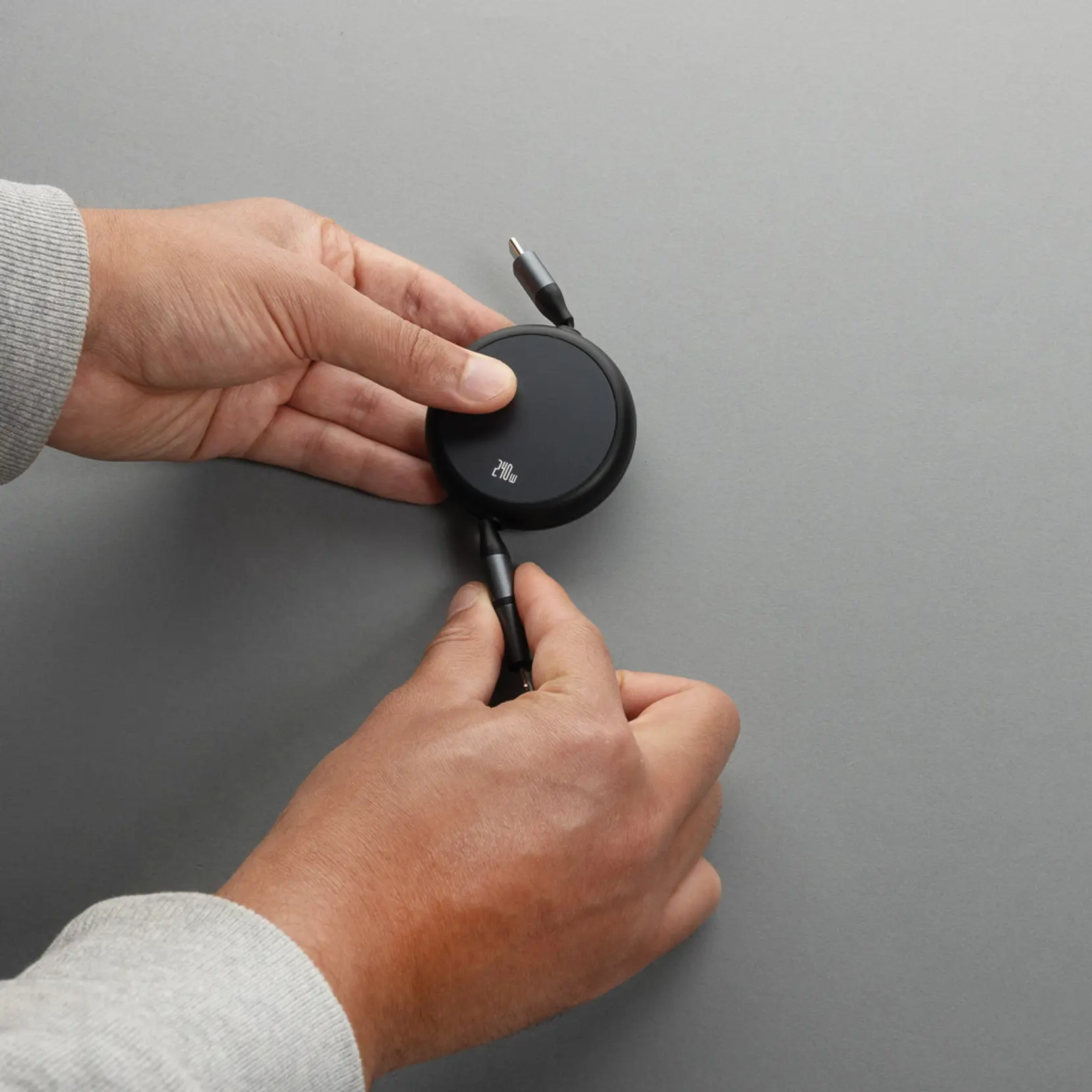 Bild på Terra RCS återvunnen aluminium 240W utdragbar 2-i-1 kabel