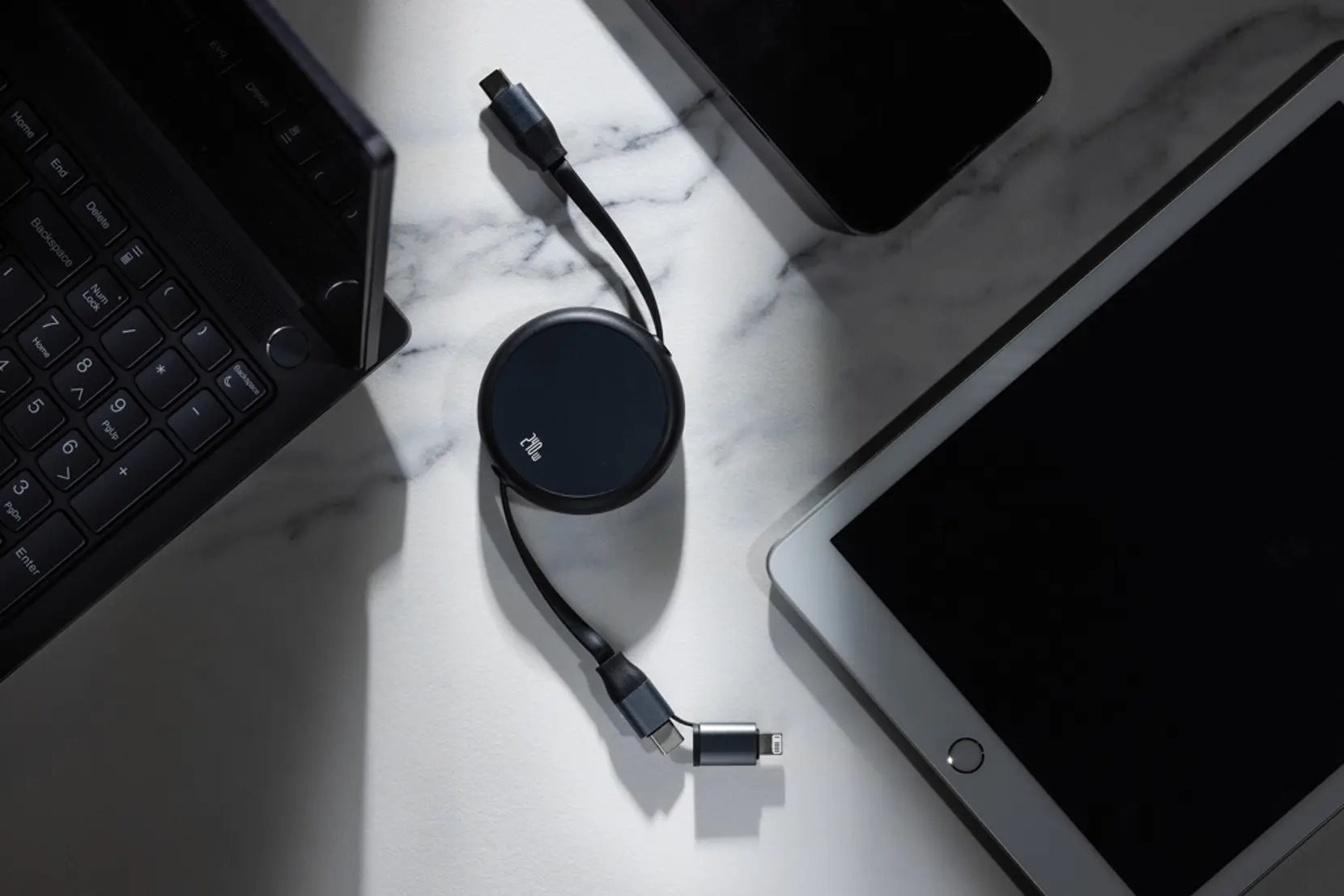 Bild på Terra RCS återvunnen aluminium 240W utdragbar 2-i-1 kabel