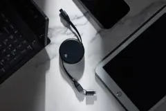 Bild på Terra RCS återvunnen aluminium 240W utdragbar 2-i-1 kabel