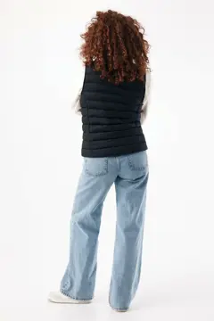 Bild på Iqoniq Meru damväst i återvunnen polyester