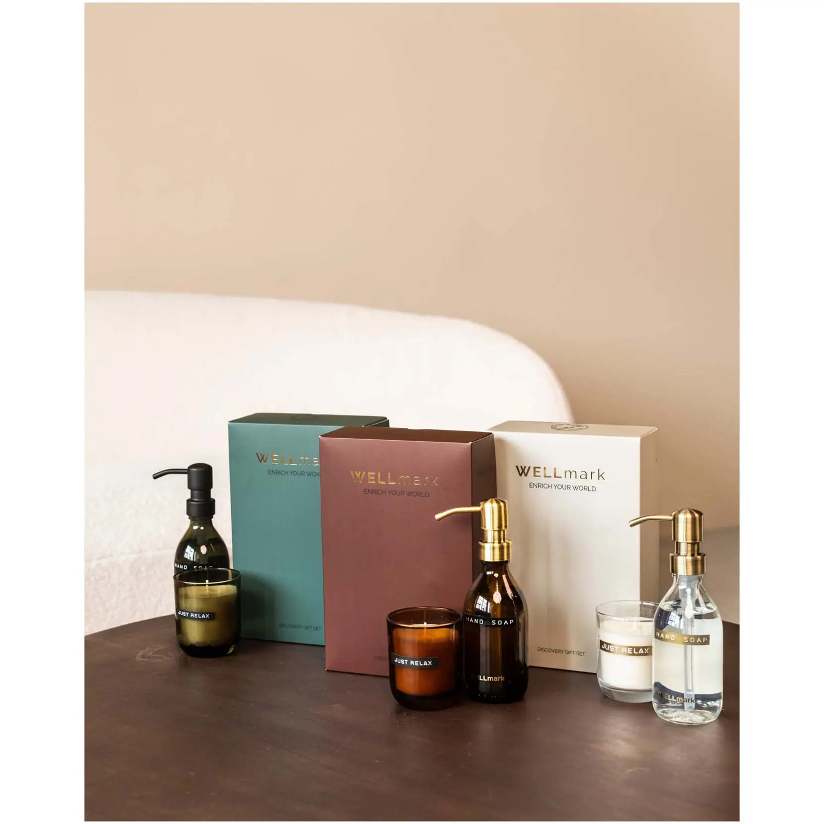 Bild på Wellmark Discovery 250 ml dispenser för handtvål och 150 g doftljus