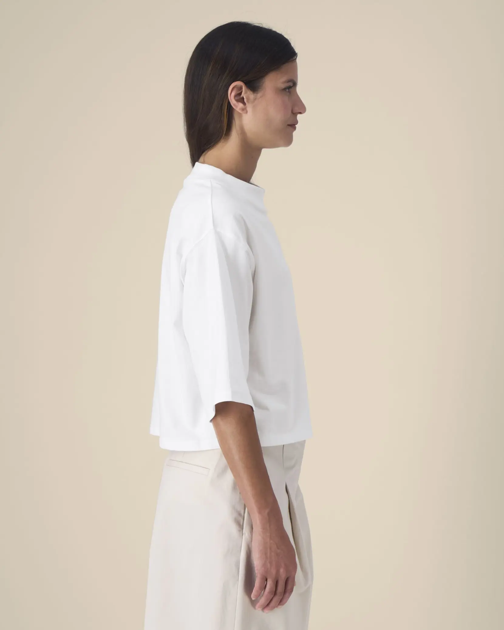 Bild på Stella Raya The women's cropped t-shirt in recycled cotton 