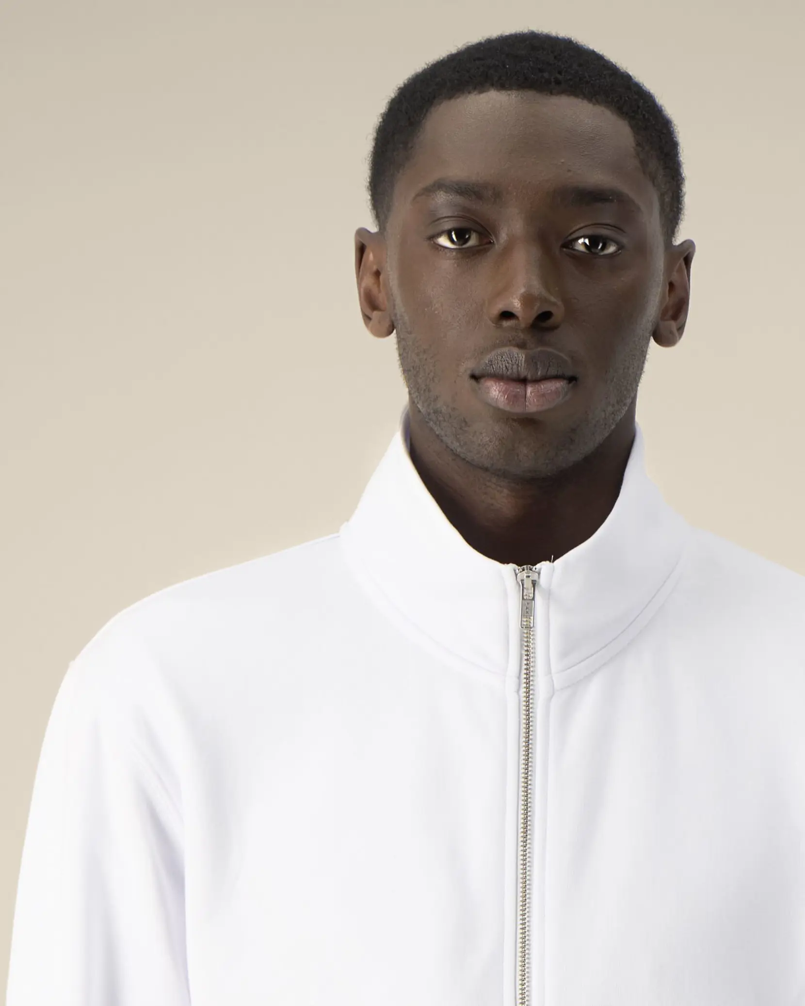 Bild på Trailer 2.0 The unisex high neck zip-through sweatshirt