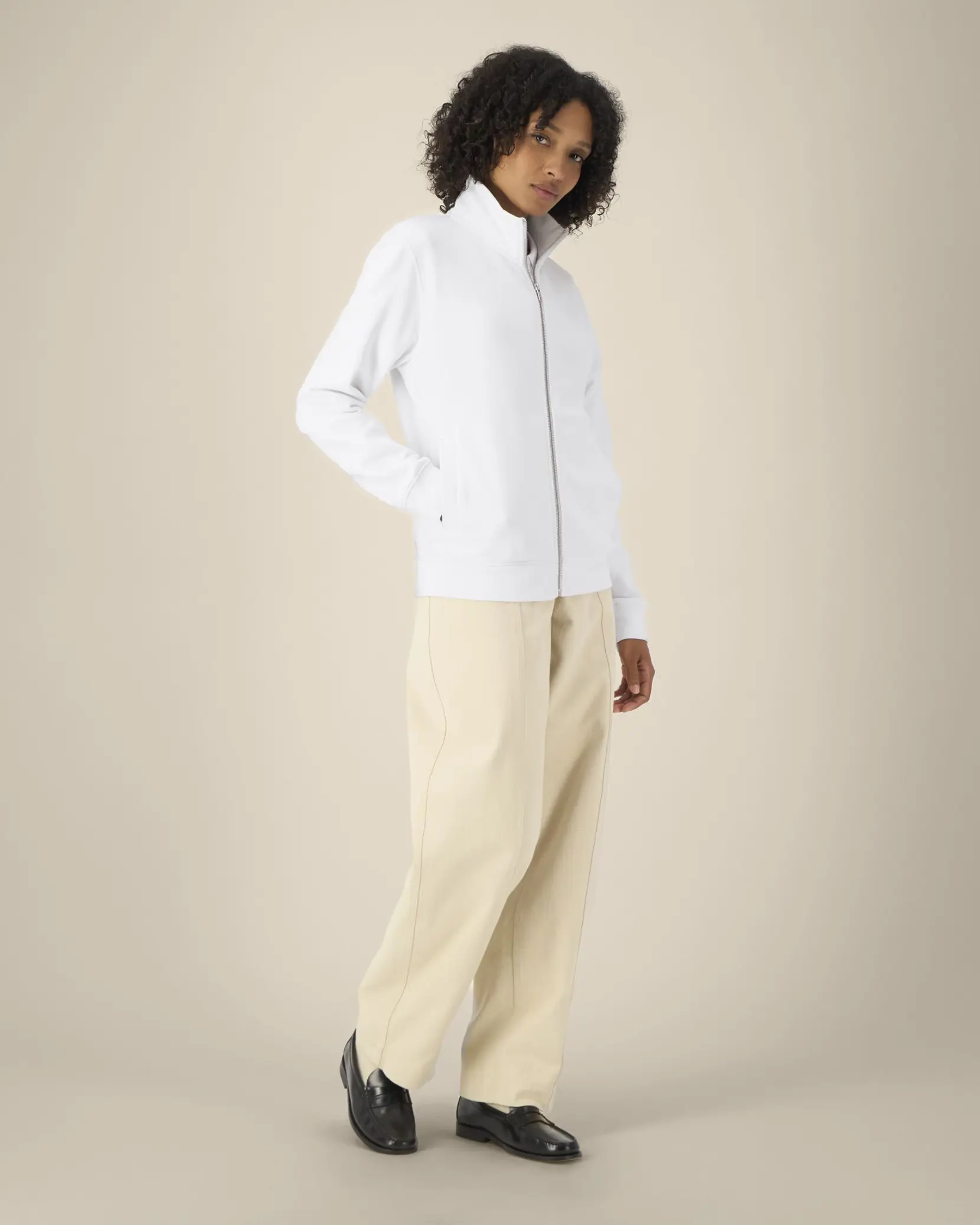 Bild på Trailer 2.0 The unisex high neck zip-through sweatshirt