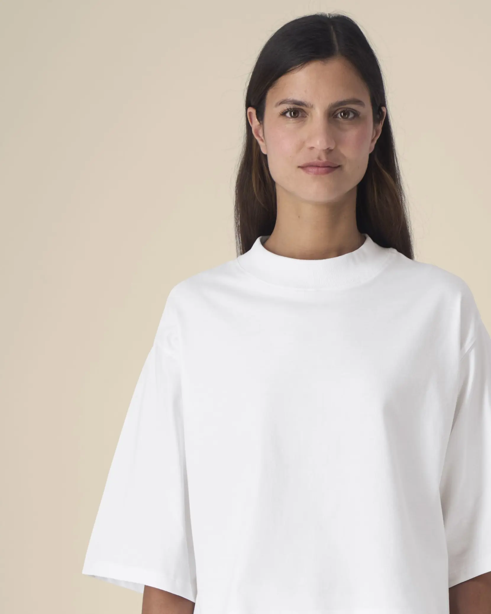 Bild på Stella Raya The women's cropped t-shirt in recycled cotton 