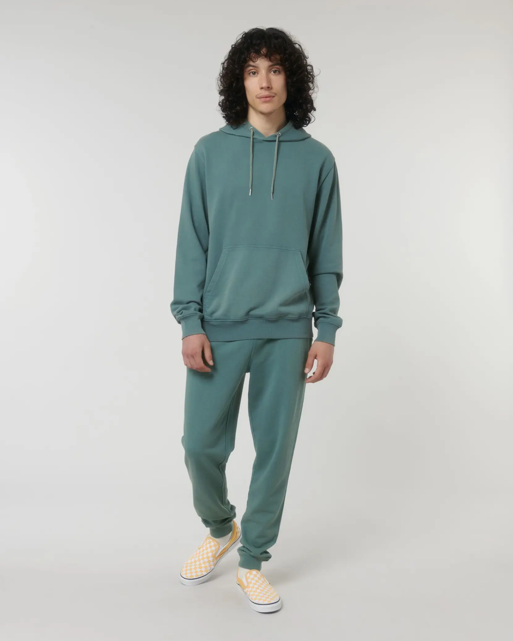 Bild på Archer Vintage The unisex medium fit garment dyed hoodie sweatshirt