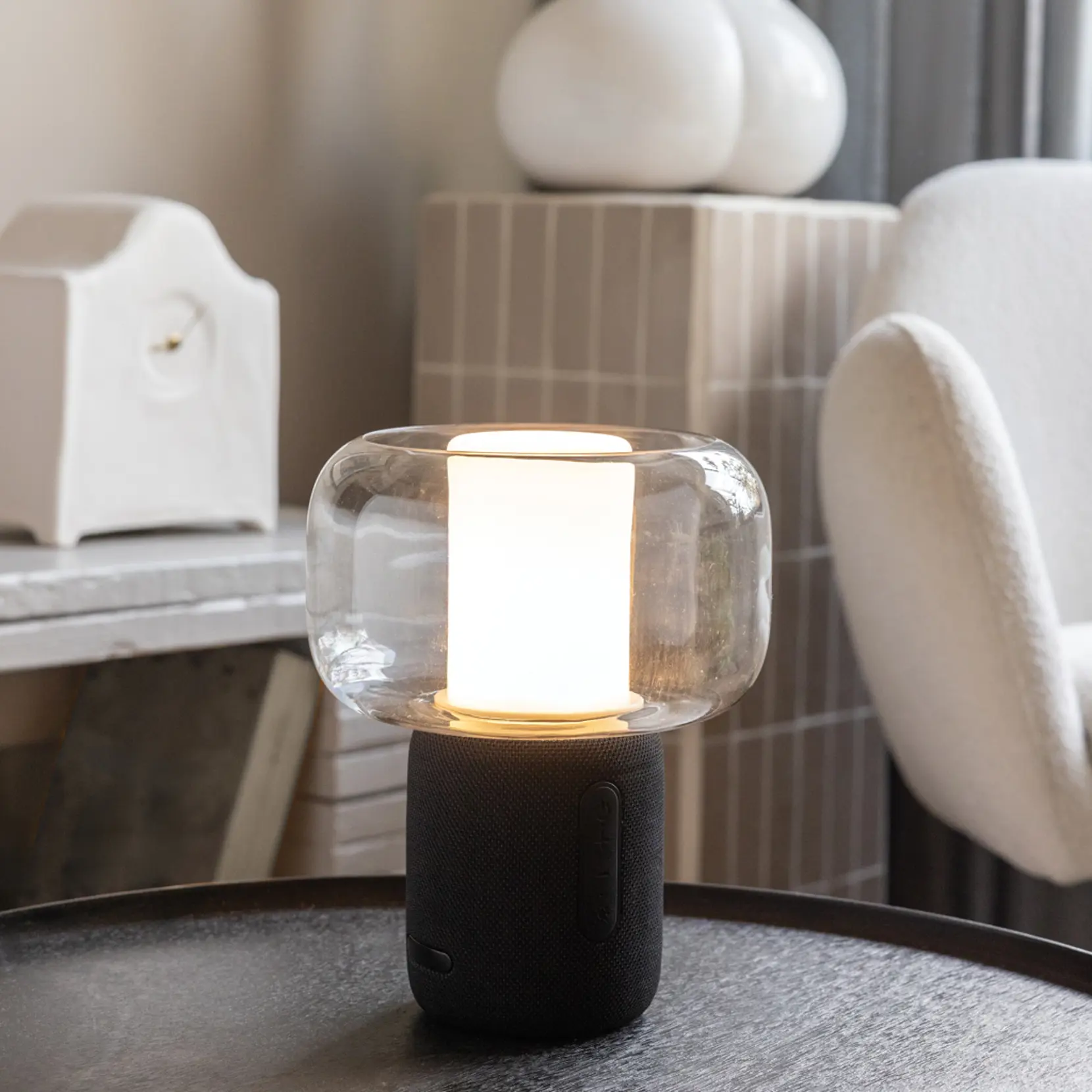 Bild på Lux 10 W högtalarlampa i återvunnen plast