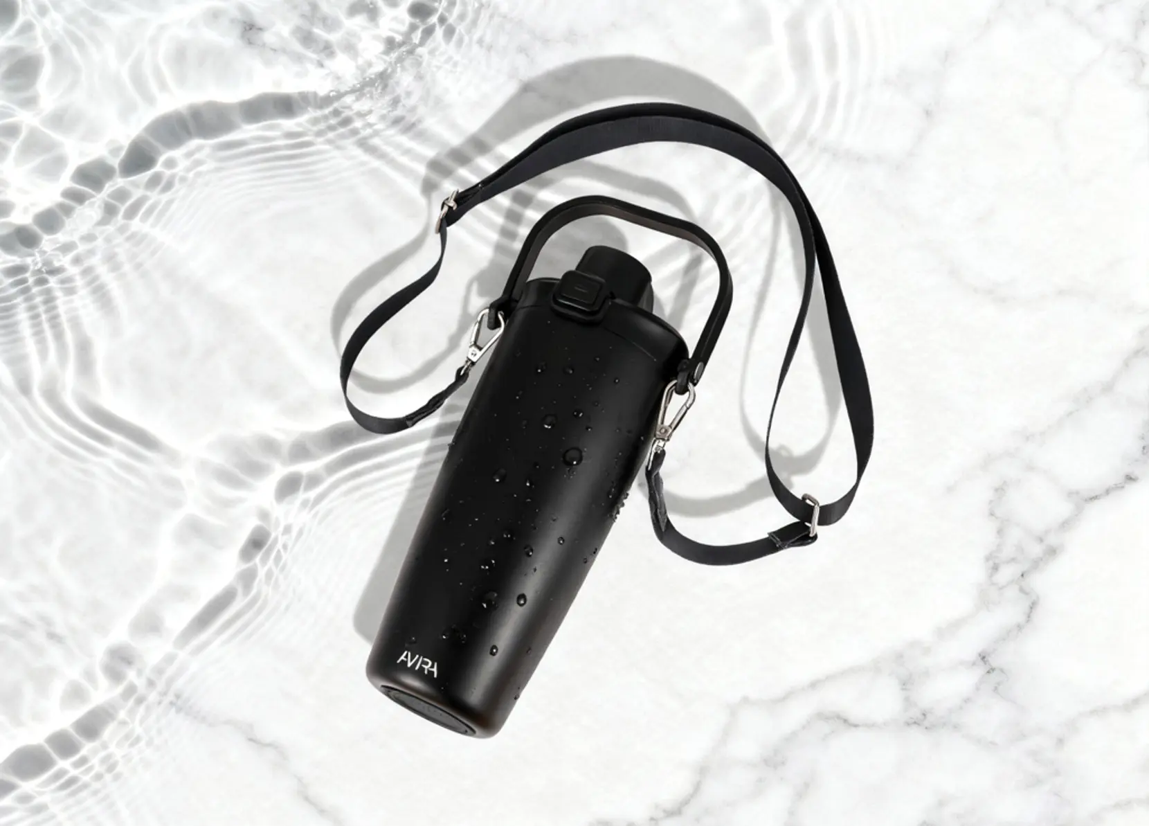 Bild på Avira Ayla RCS återvunnet stål duosip låsbar axelremsmugg