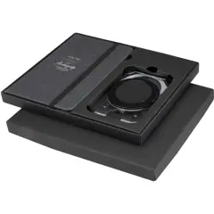 Bild på Kern inbunden A6 anteckningsbok och MagSafe-plånbok i presentförpackning 