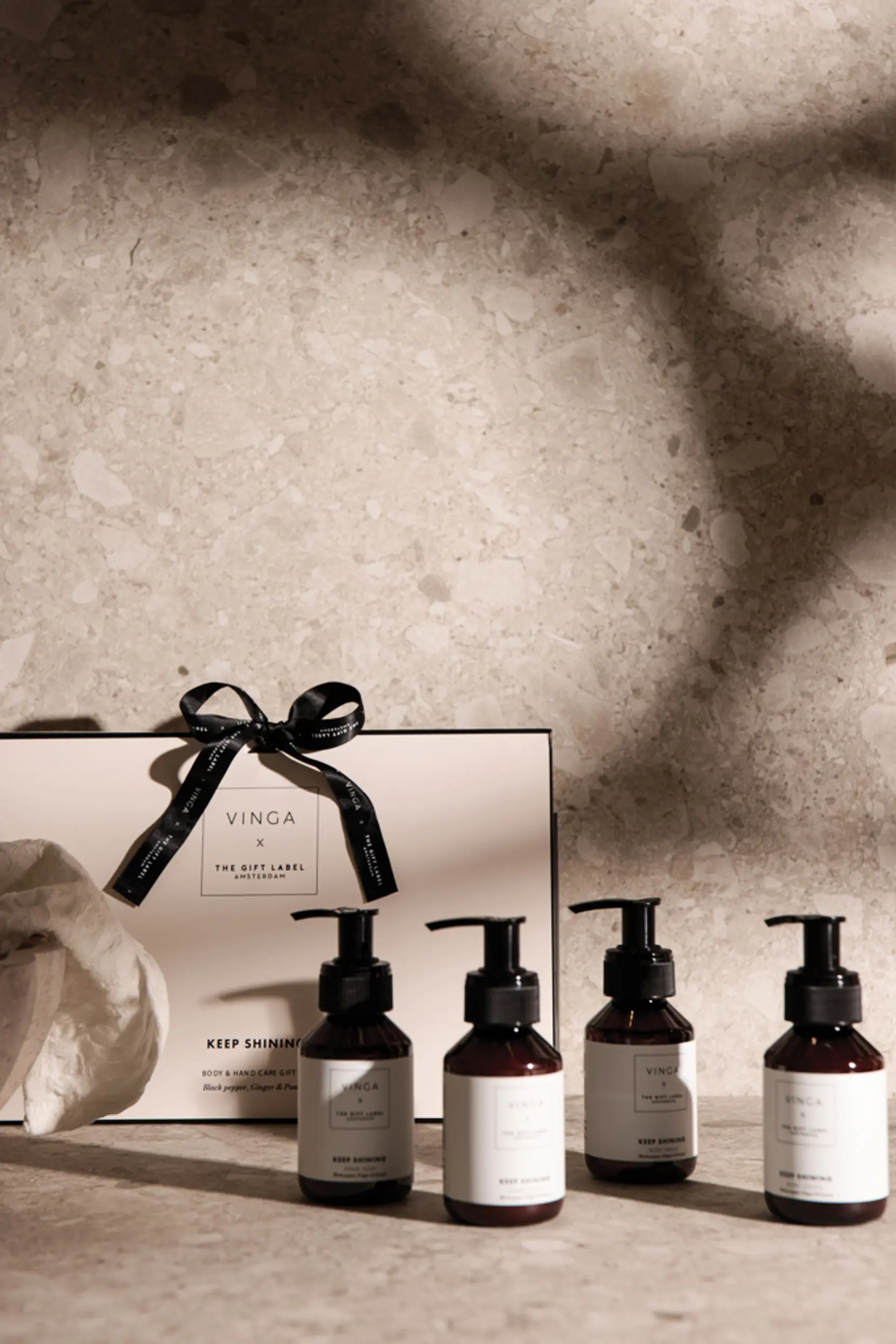 Bild på VINGA x TGL kropps- och handvård gåvoset