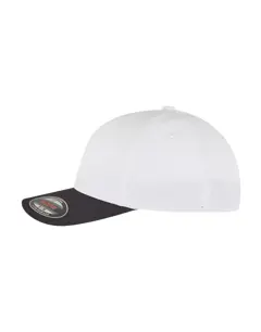 Bild på Flexfit Tech Water Repellent Cap