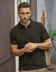 Bild på Luxury Stretch V-Neck Polo