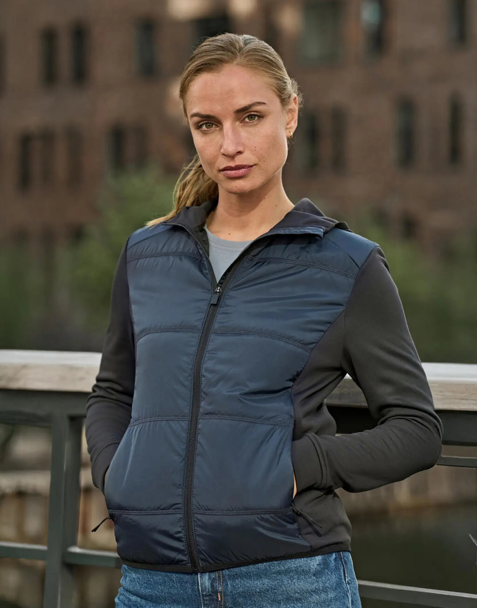 Bild på Womens Hybrid-Stretch Hooded Jacket