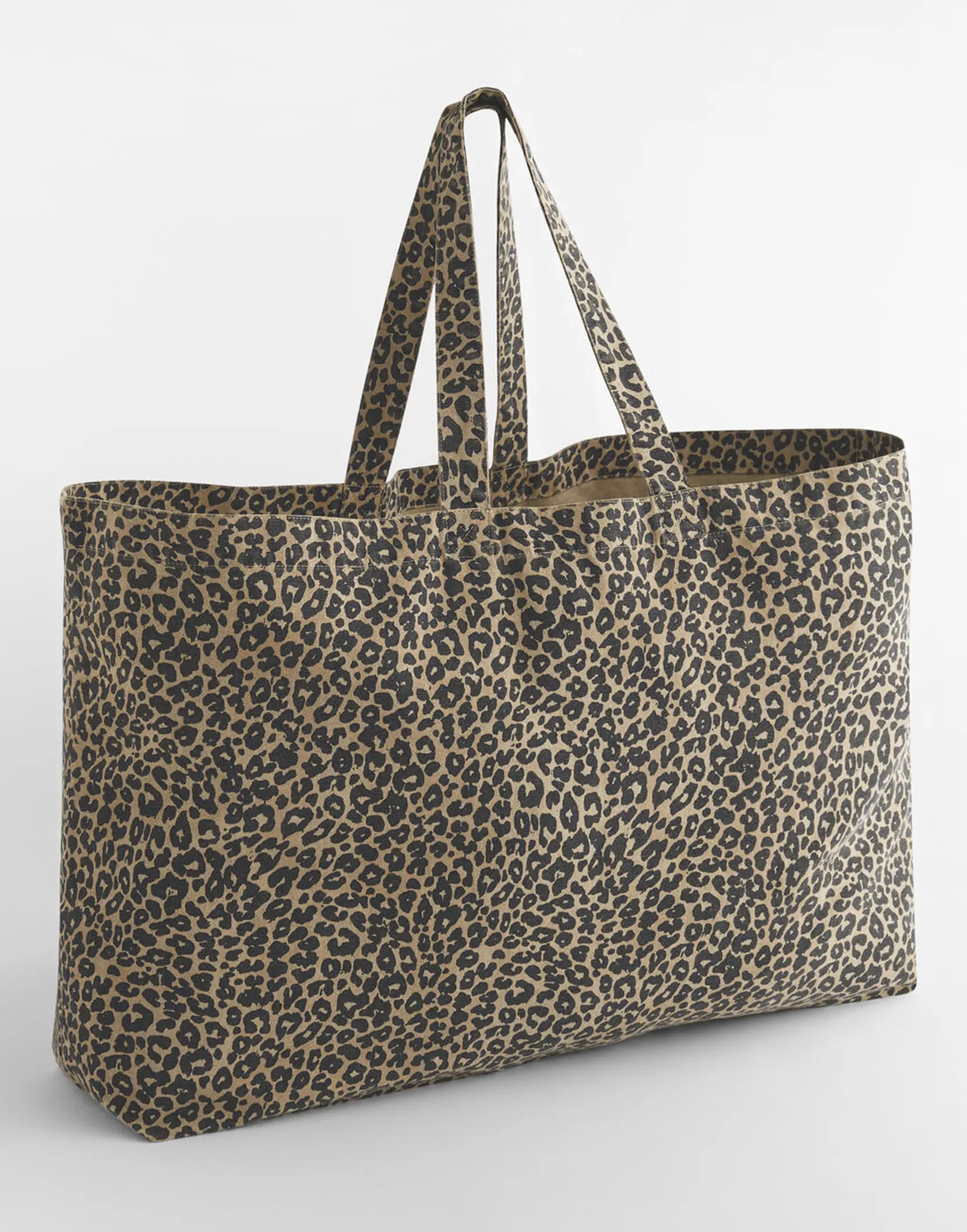 Bild på Leopard Print Canvas Oversized Tote Bag