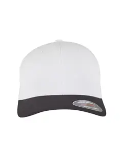 Bild på Flexfit Tech Water Repellent Cap