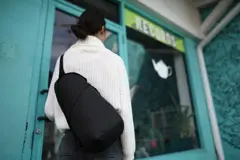 Bild på Renew AWARE™ rPET Sling väska