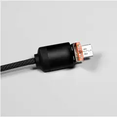 Bild på SCX.design C35 5-i-1-laddningssladd