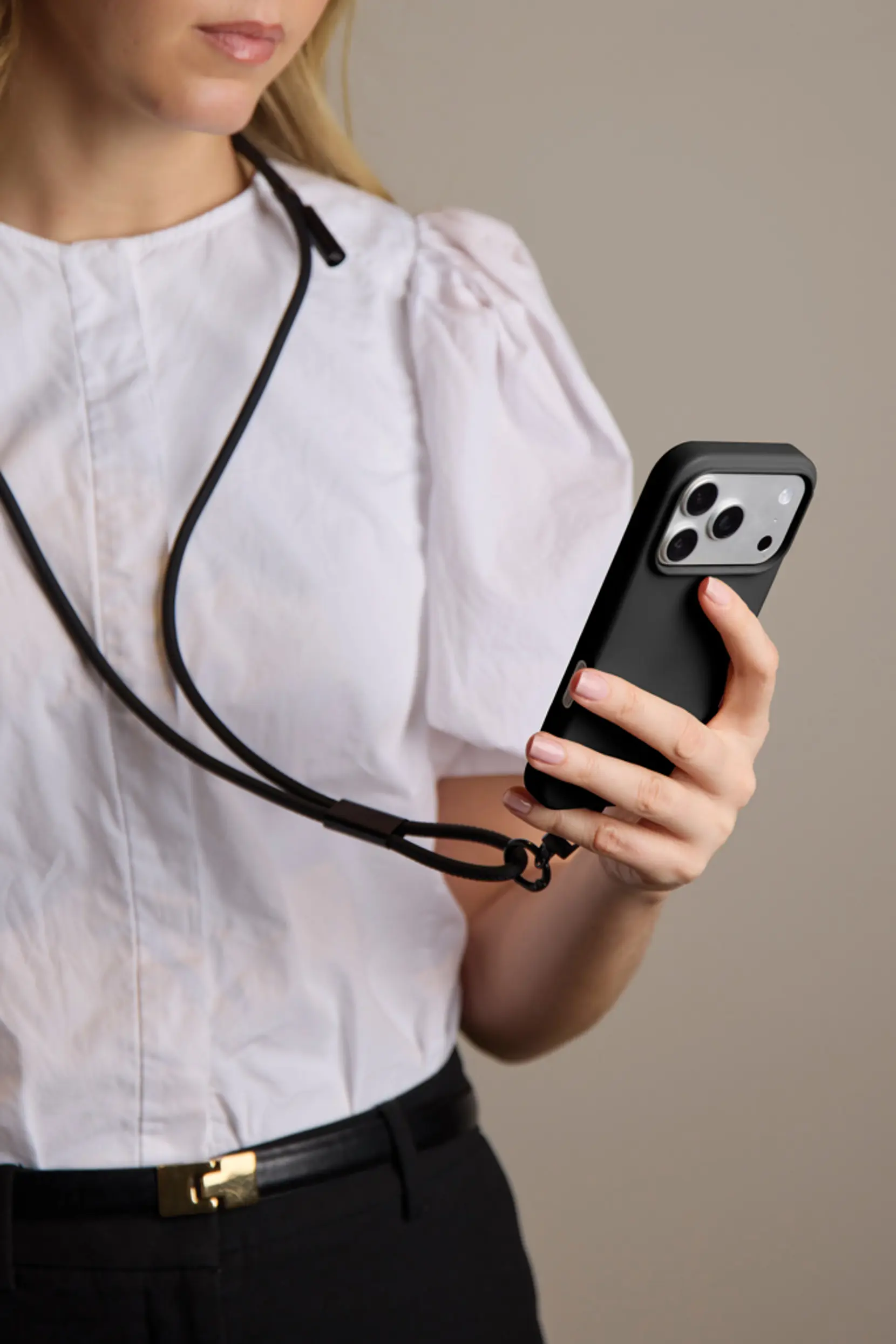 Bild på VINGA Baltimore RCS Phone cord With Charging Cable Bild på VINGA Baltimore RCS Phone cord With Charging Cable