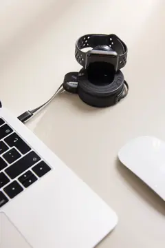 Bild på VINGA Baltimore RCS 2-in-1 Wireless 15W Travel Charger