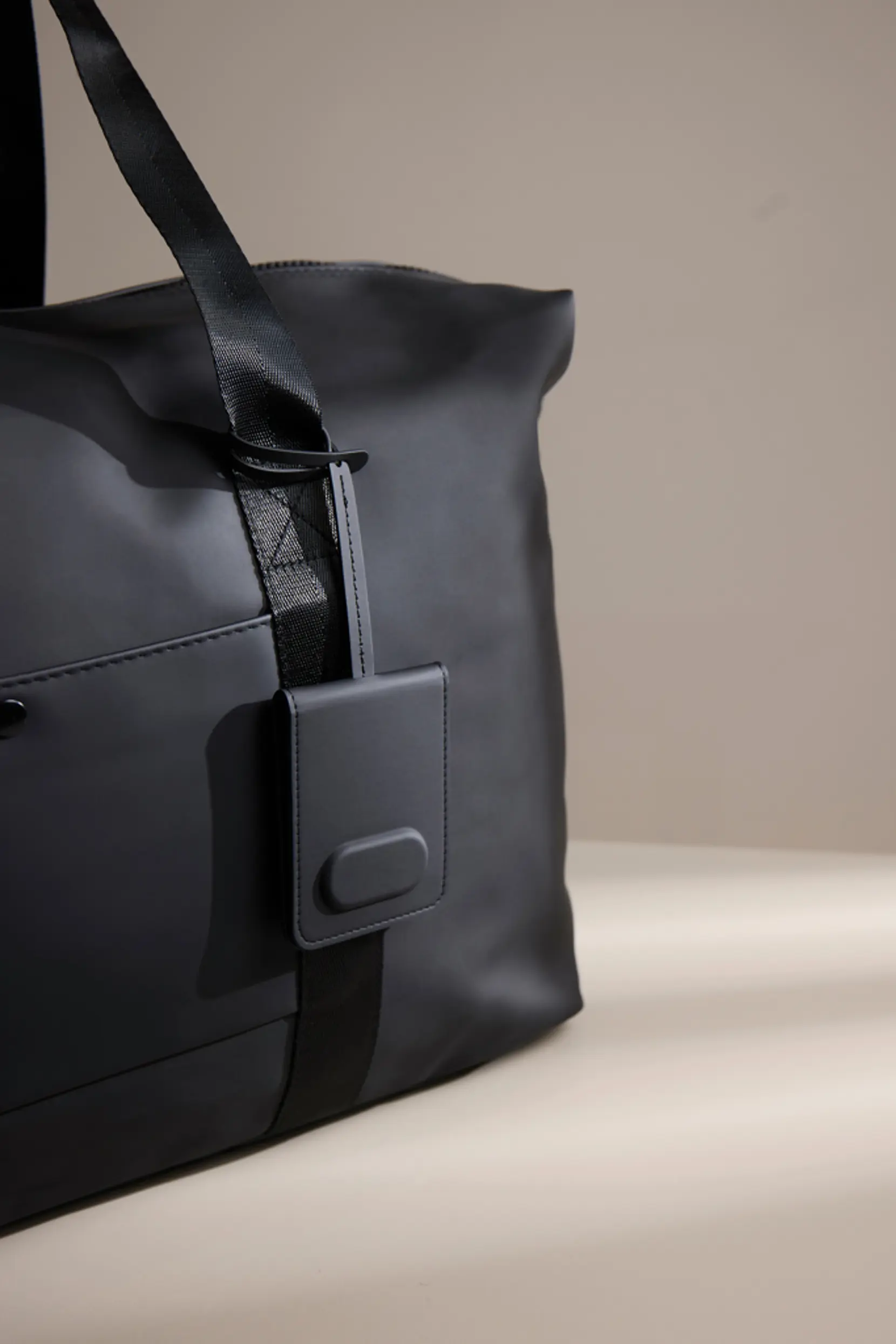 Bild på VINGA Baltimore RCS Luggage Tag With Finder Dual