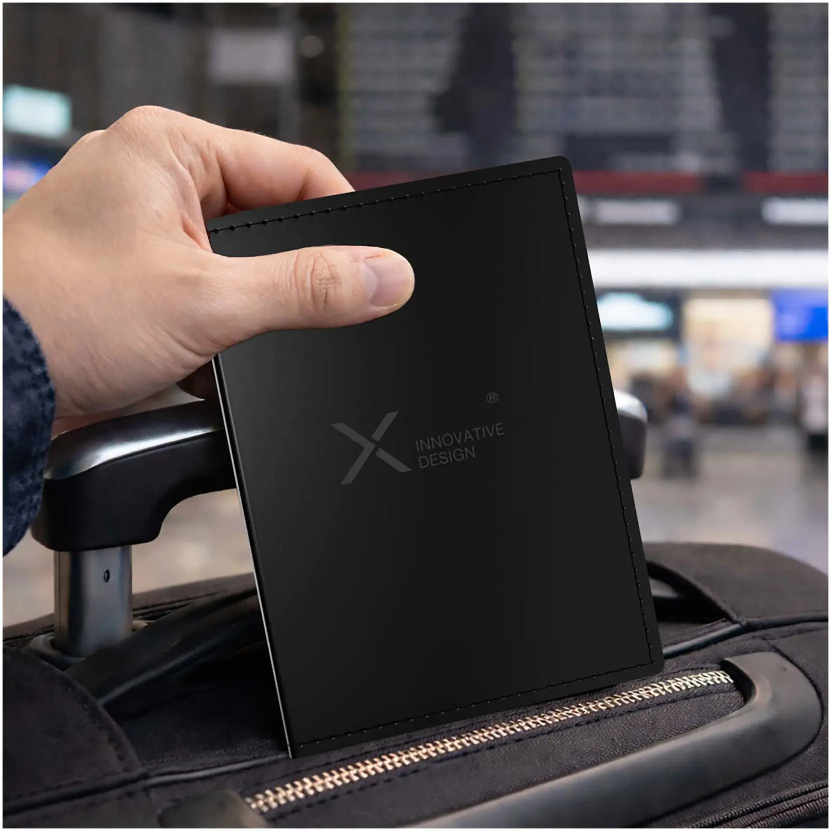 Bild på SCX.design A13, passhållare med smart tagg