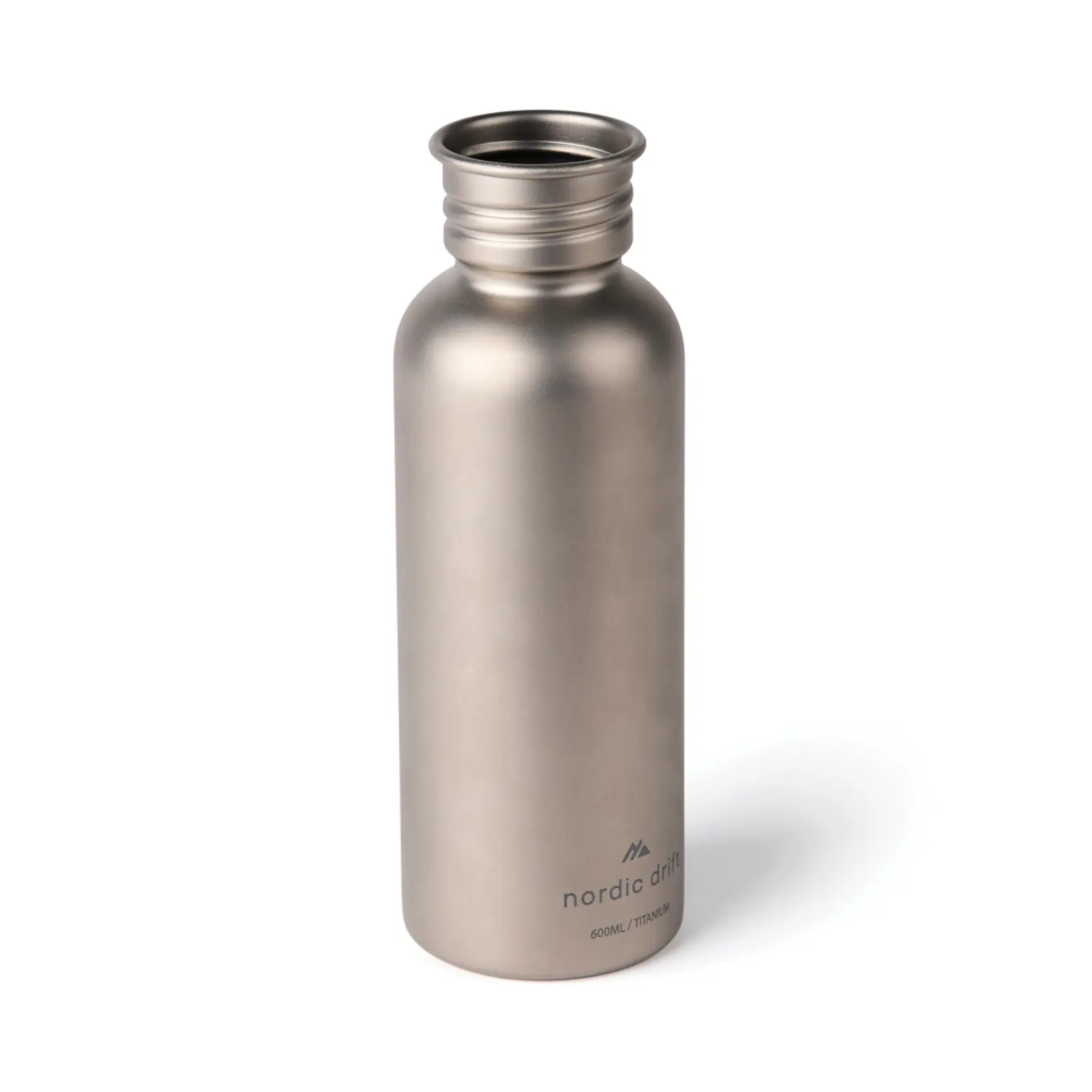 Bild på Nordic Drift Trail Light Titanium vattenflaska 600 ml Bild på Nordic Drift Trail Light Titanium vattenflaska 600 ml