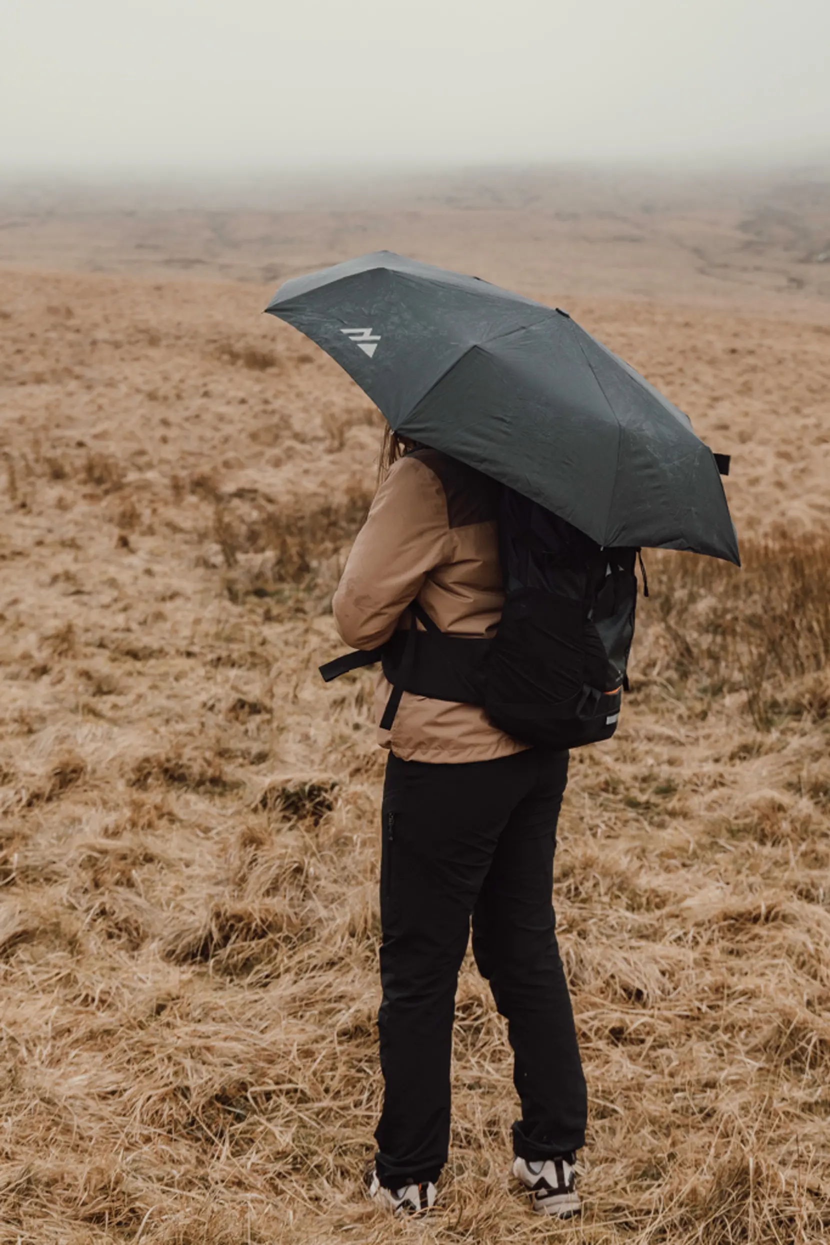 Bild på Nordic Drift Trail 23" AWARE™ RPET Paraply auto öppn/stängn